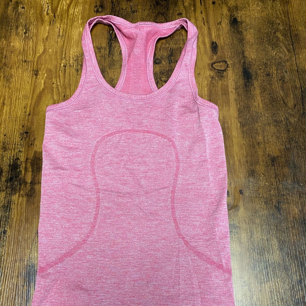 Swiftly tech Lululemon